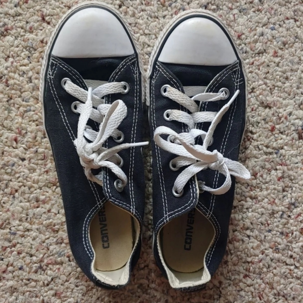 Youth converse shoes